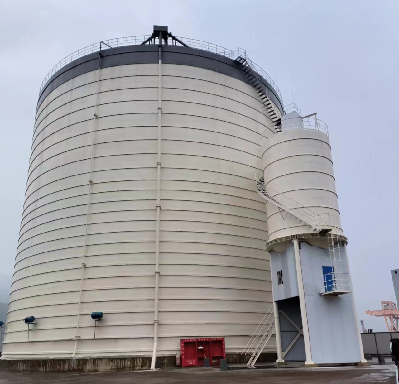 新盈镇10万吨水泥钢板库