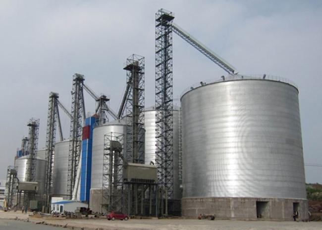 新盈镇大型钢板库构造参数及水泥储存质量